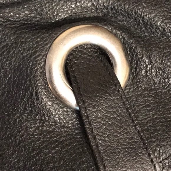 Black leather heeled boots - Picture 3 of 7